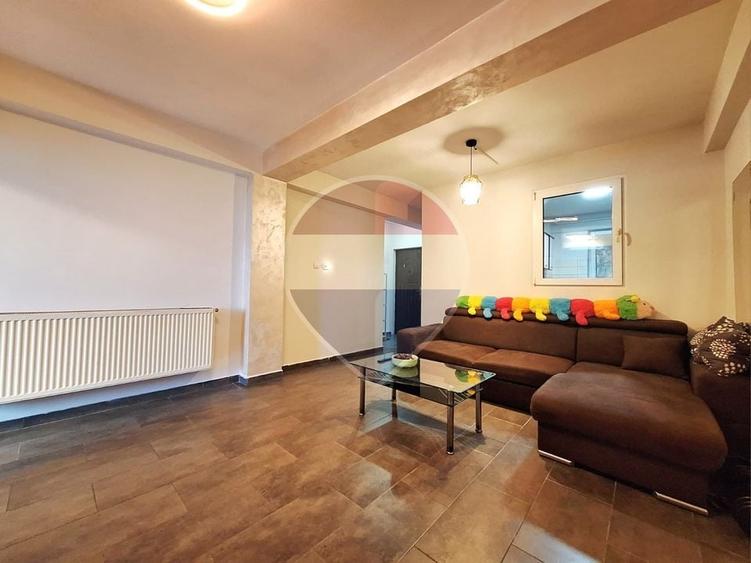 Apartament cu 2 camere de vânzare în zona Aparatorii Patriei - 2