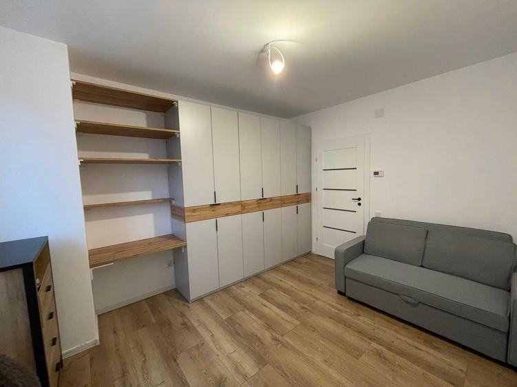 Apartament cu 3 camere decomandat în Corunca