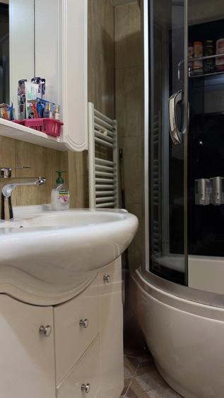 Apartament cu 2 camere decomandat în Micro IV