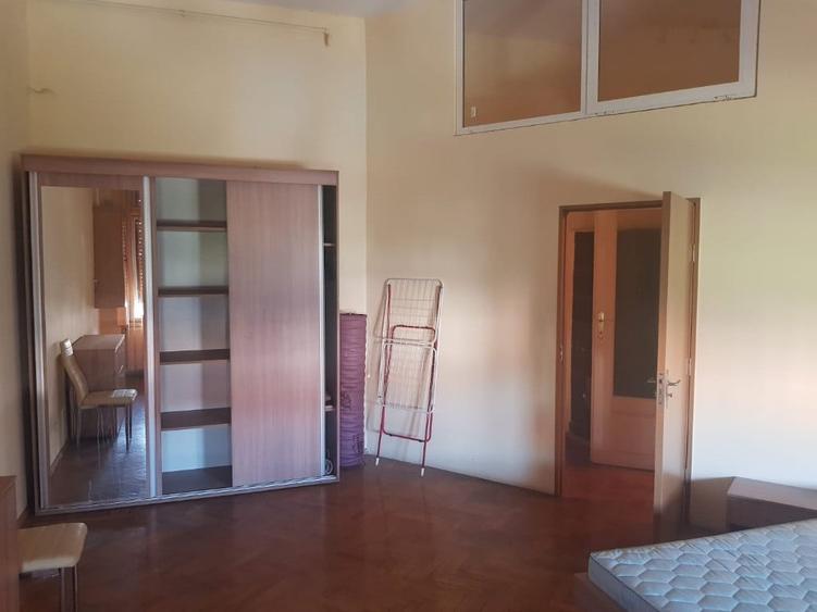 Apartament cu 3 camere semidecomandat în Ultracentral