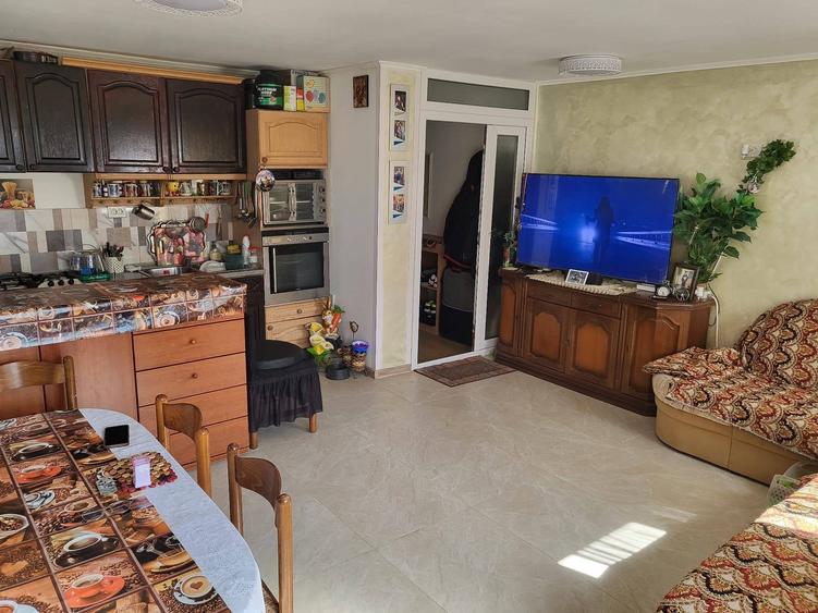 Casă cu 3 camere cu Teren 570 Mp în Central
