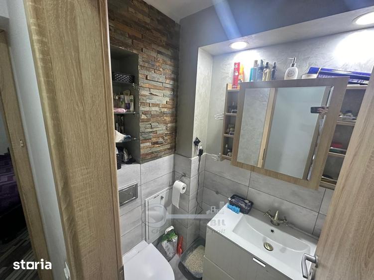 Apartament 4 camere decomandat, 101 mp, etaj intermediar Nicolina, I - 4