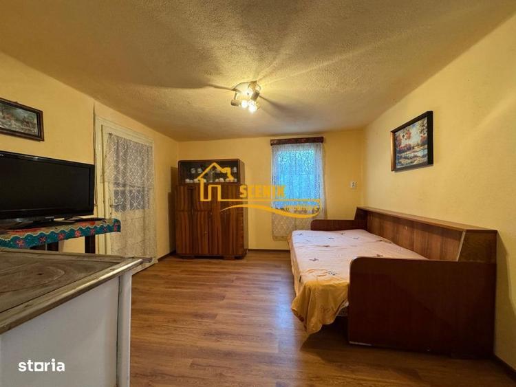 Casă cu 3 camere cu Teren 385 Mp în Moieciu