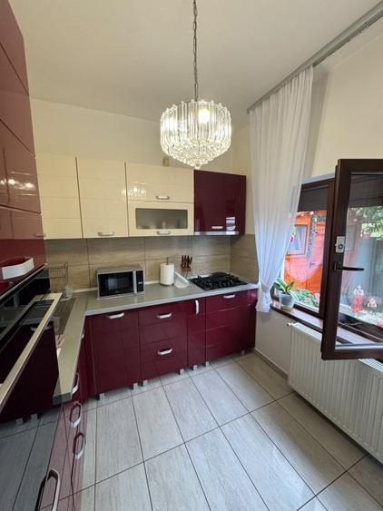 Duplex cu 4 camere cu Canalizare în Independenței