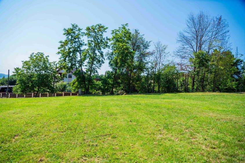 Teren de 1500 mp, în Vălenii de Munte