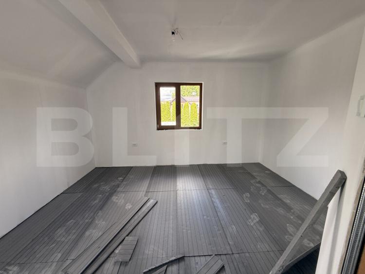 Casă cu 4 camere cu Teren 500 Mp în Brebu