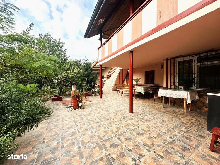 Casă cu 4 camere cu Teren 450 Mp în Central