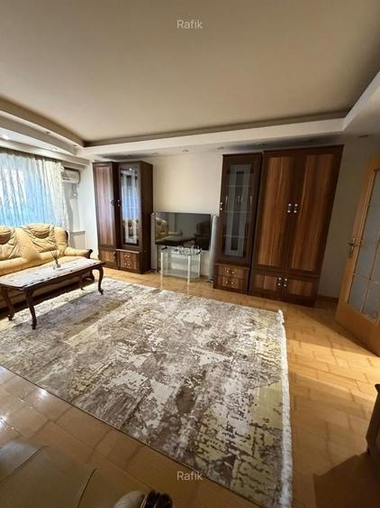 Apartament cu 3 camere decomandat, mobilat în Splaiul Unirii