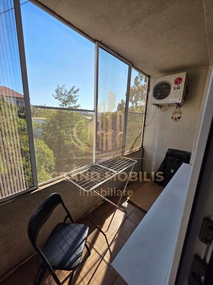 Apartament cu 3 camere semidecomandat, mobilat în Gheorghe Lazăr