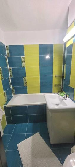 Apartament cu 3 camere decomandat în Nord