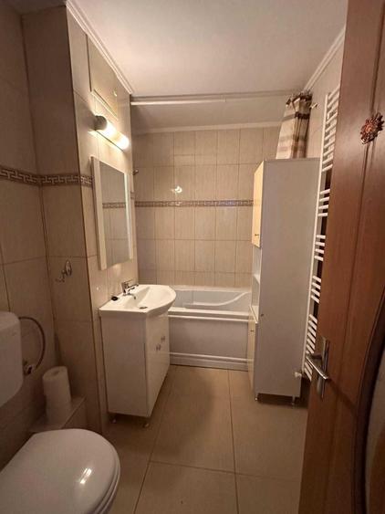 Apartament cu 2 camere decomandat în Bârzești