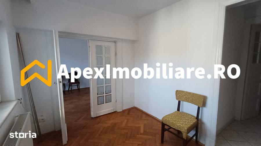 Spațiu comercial, de 42 mp, în Romană