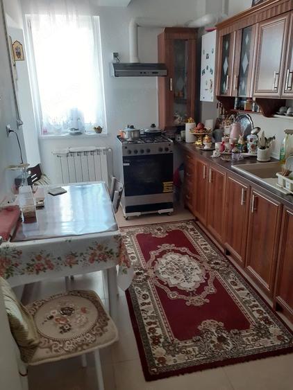 Apartament cu 3 camere decomandat în Pantelimon