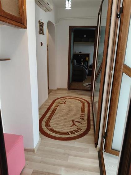 Apartament cu 2 camere decomandat în Obor