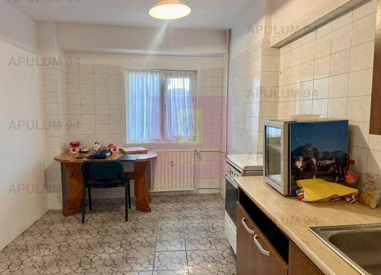 Apartament cu 3 camere decomandat în Sebastian