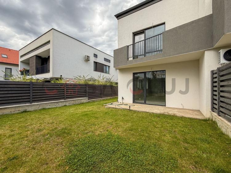 Duplex cu 4 camere cu Canalizare în Mănăștur