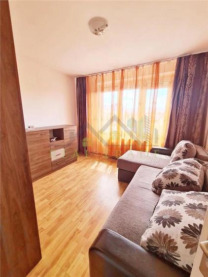 Apartament cu 3 camere decomandat în Craiter