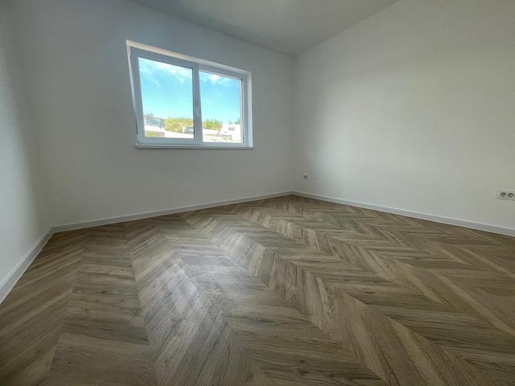 Apartament cu 3 camere decomandat în Păcurari