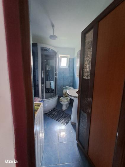 Casă cu 4 camere cu Teren 800 Mp în Stâlpeni