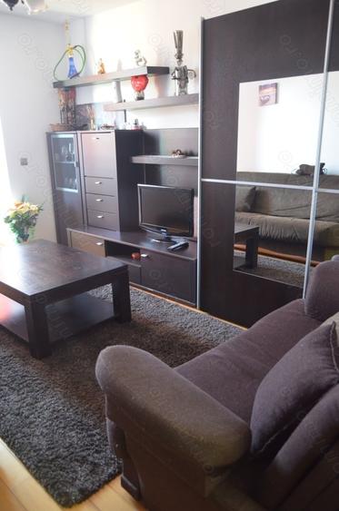 Apartament cu 2 camere decomandat în Predeal