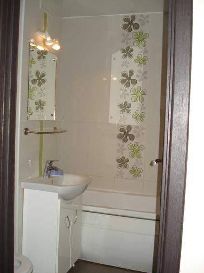 Apartament cu 3 camere decomandat în Casa de Cultură