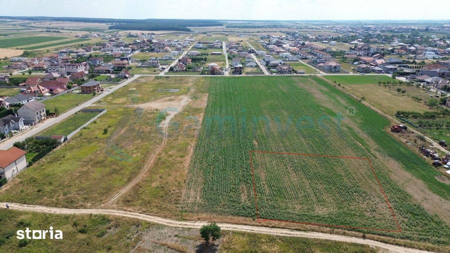 Teren de 2079 mp, în Sânmartin