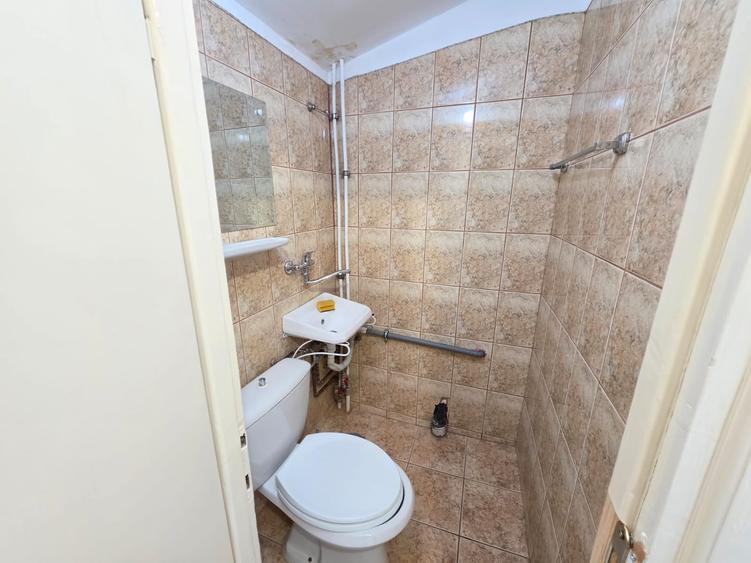 Garsoniera in bloc de apartamente zona AFI - 6