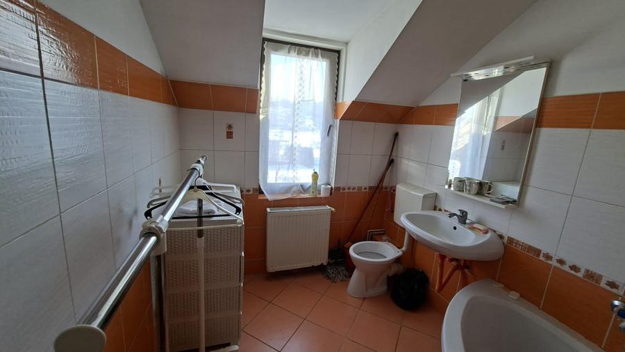 Casă individuală cu 3 camere cu Canalizare în Sângeorgiu de Mureș