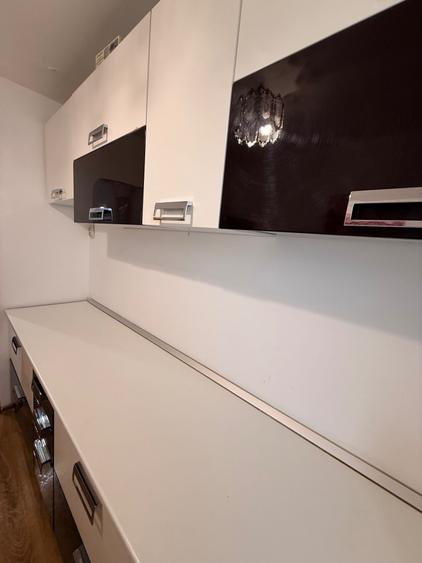 Apartament cu 2 camere decomandat în Micro 17