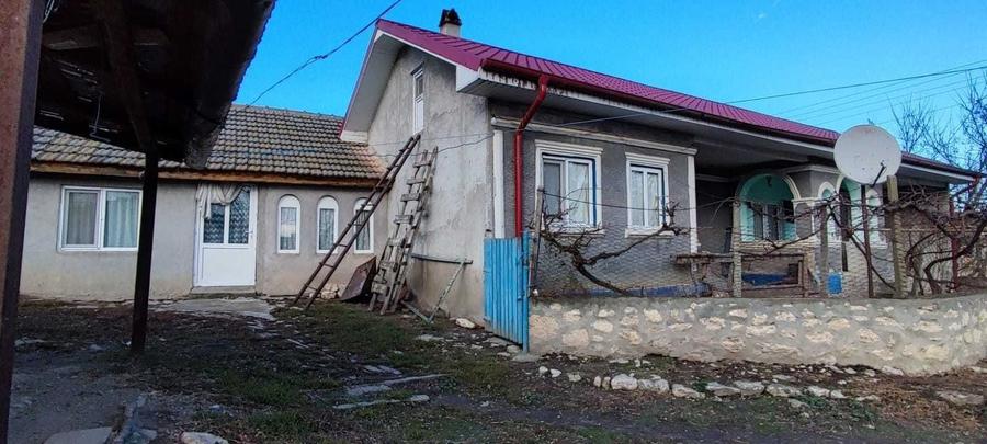 Casă cu 4 camere în Petroșani