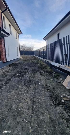 Casă cu 4 camere cu Teren 465 Mp în Apahida
