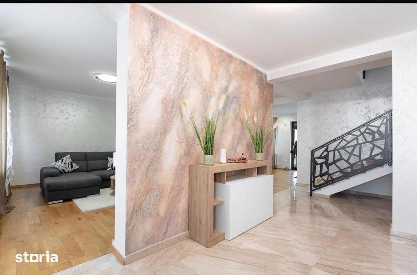 Casă cu 5 camere cu Teren 588 Mp în Sântandrei