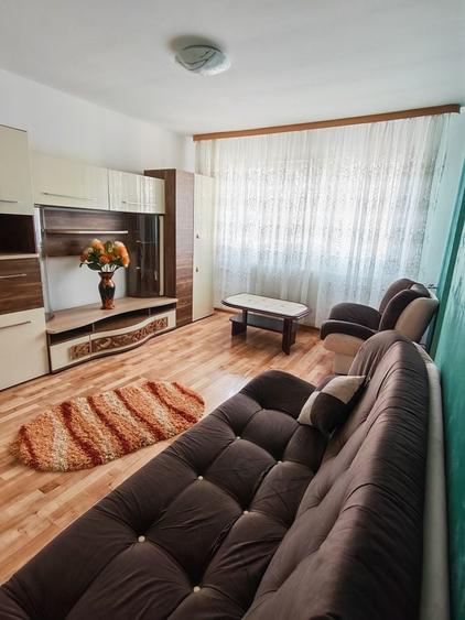 Apartament cu 2 camere semidecomandat în Mihai Bravu