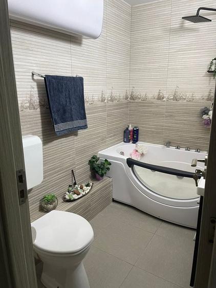 Apartament cu 3 camere decomandat, mobilat în Baicului