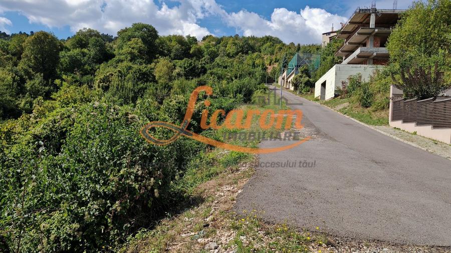Teren Construcții intravilan de 500 mp, în Drumul Poienii
