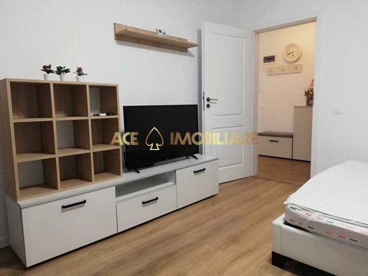Garsonieră decomandată, mobilată în Lujerului