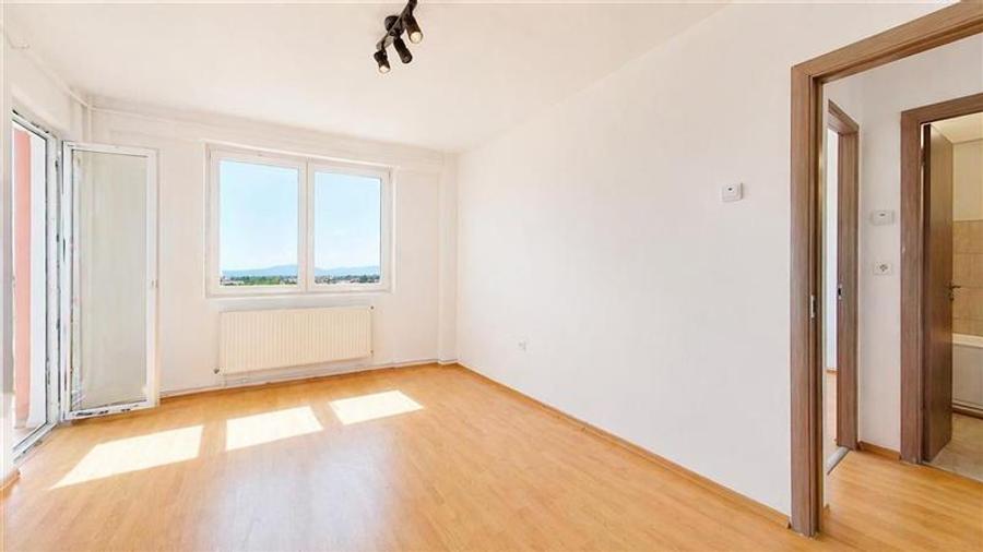Apartament cu 2 camere semidecomandat în Vlahuță