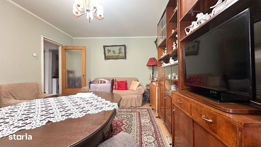 Apartament cu 3 camere decomandat în Giurgiului