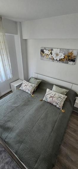 Apartament cu 2 camere decomandat în Micro 16