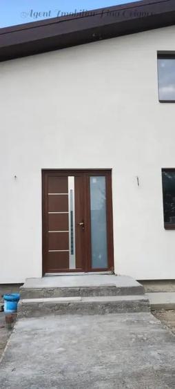 Casă cu 5 camere în Câmpineanca