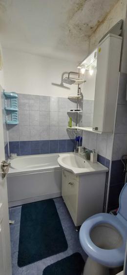 Apartament cu 2 camere nedecomandat în Piața