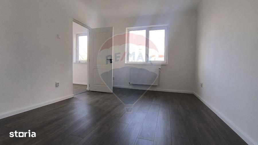 Casă cu 2 camere decomandat cu Teren 200 Mp în Gheorgheni