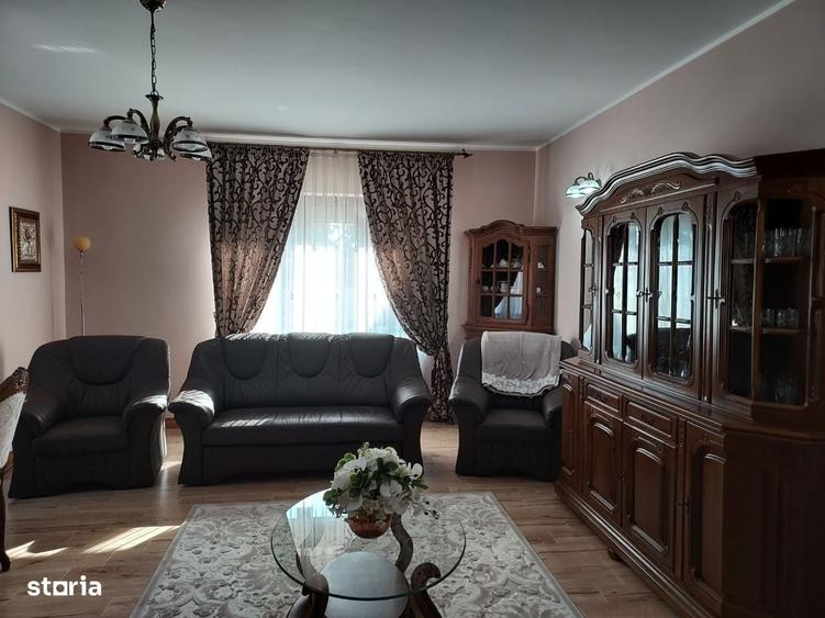 Casă cu 4 camere în Moara
