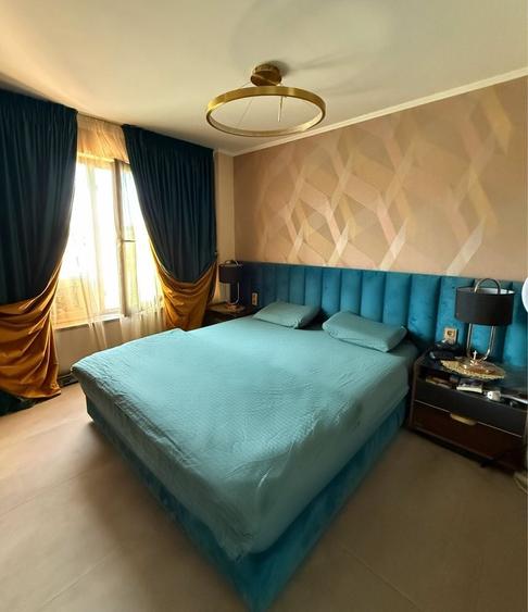 Apartament cu 4 camere decomandat în Central