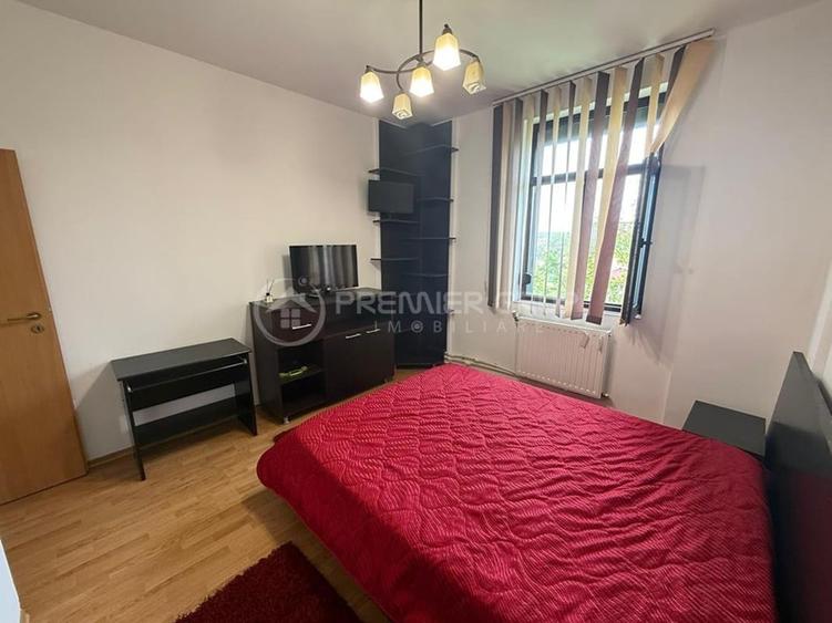 Apartament cu 2 camere decomandat în Baza 3