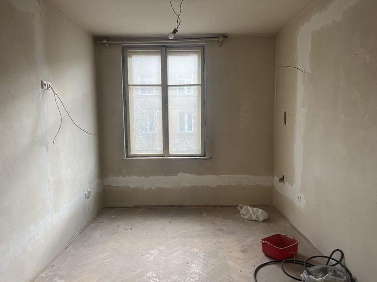 Apartament cu 2 camere decomandat în Petros