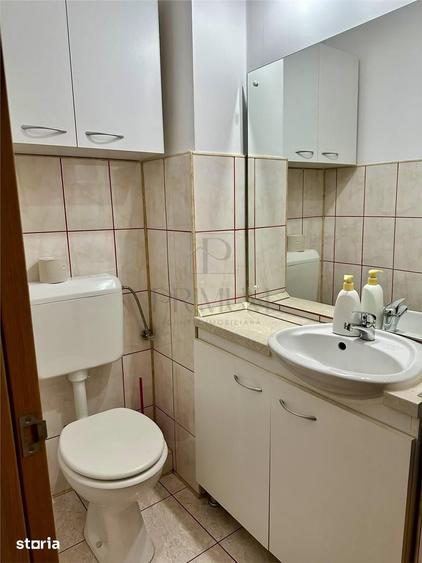 Apartament cu 3 camere decomandat în Lipovei