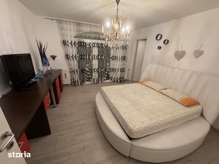 Casă cu 4 camere cu Teren 540 Mp în Calea București
