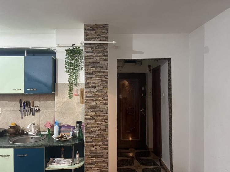 Apartament cu 3 camere decomandat în Găvana