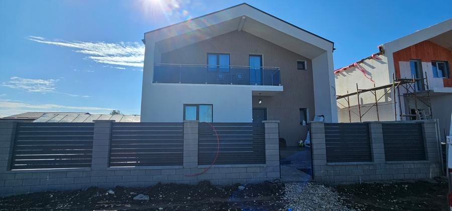 Casă individuală cu 5 camere cu Teren 330 Mp în Berceni